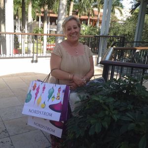 Meet your Posher, Celia maria